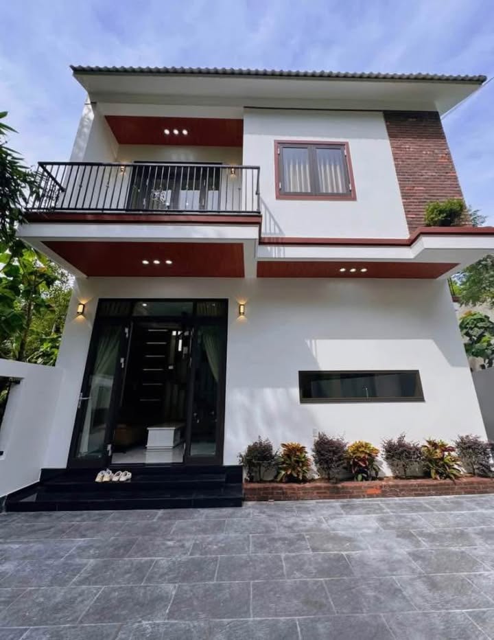 Nhà 2 tầng Thuỷ Xuân 107m² giá 3.2 tỷ - Full nội thất cực chất!