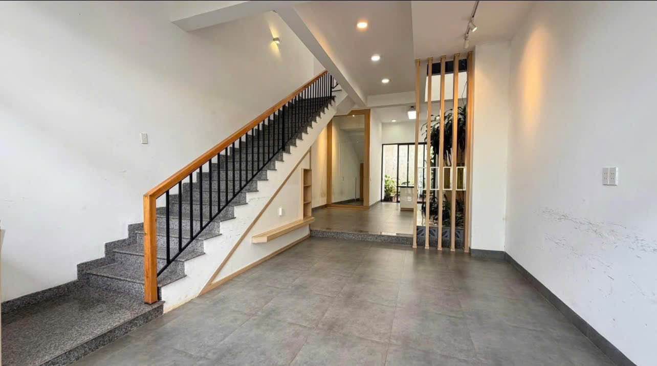 Nhà 3 tầng hẻm 451 Ymoan, Buôn Ma Thuột 115m² giá 2.99 tỷ - View hồ siêu đẹp!
