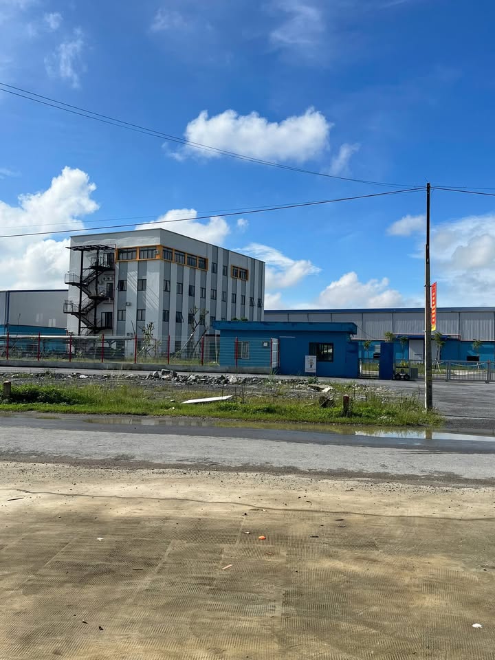 Cho thuê mặt bằng tại Yên Thịnh - Giá thỏa thuận - Vị trí đắc địa ngay mặt đường lớn!