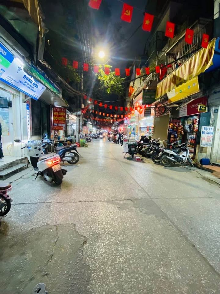 Nhà mặt phố Phúc Tân, Hoàn Kiếm 72m² giá 15.5 tỷ - Cơ hội đầu tư kinh doanh đa lĩnh vực!