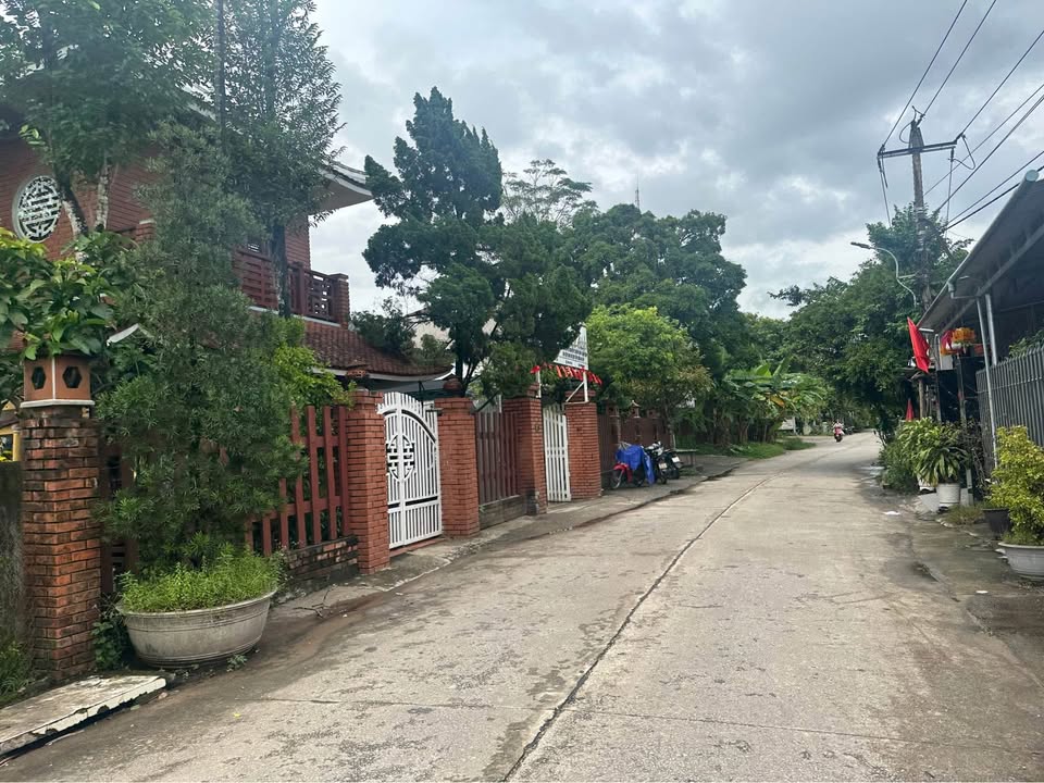 Bán gấp FrontHouse mặt tiền Hoài Thanh, Thủy Xuân 120m² - Giá 2.2 tỷ VND!