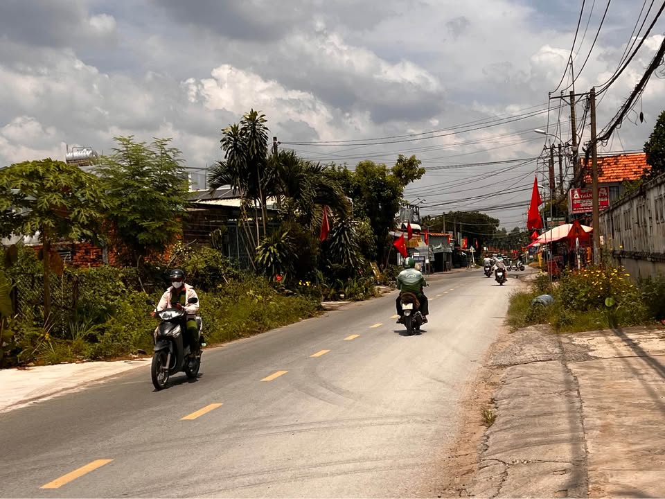 Nhà mặt tiền đường Suối Lội Củ Chi 1684m² giá 4 tỷ - Kinh doanh sầm uất!