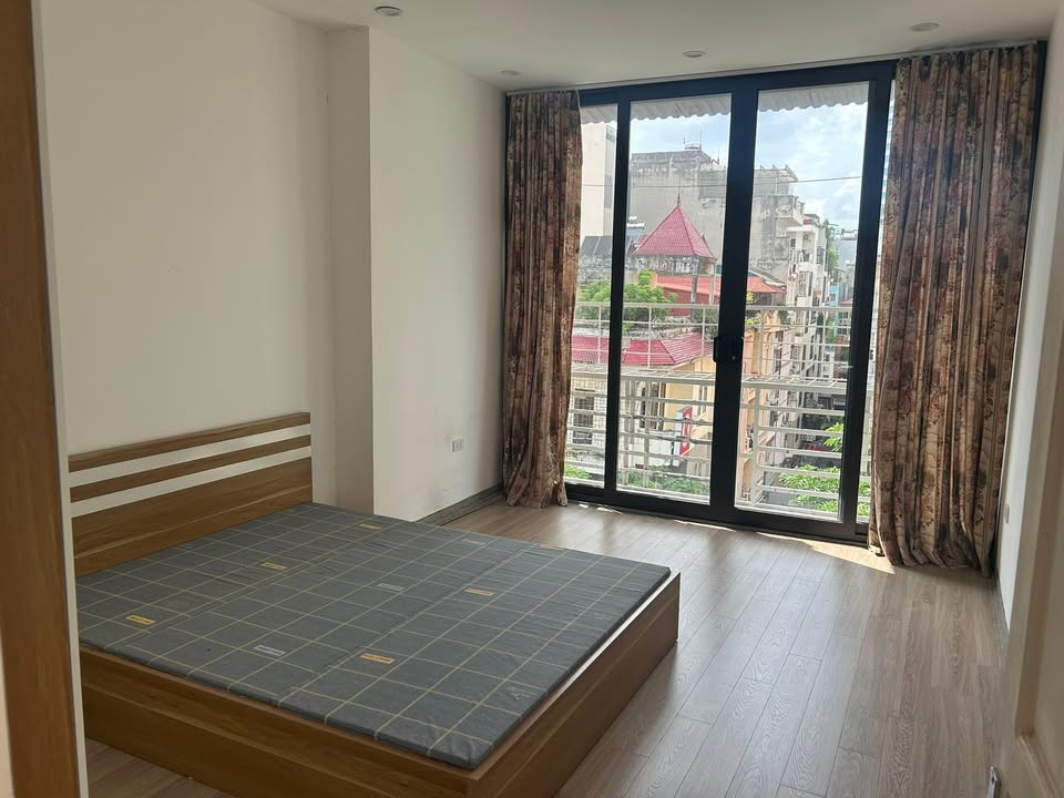 Căn hộ Tập Thể Nguyên Hồng Đống Đa 90m² giá 5 tỷ - Lô góc 3 mặt thoáng!