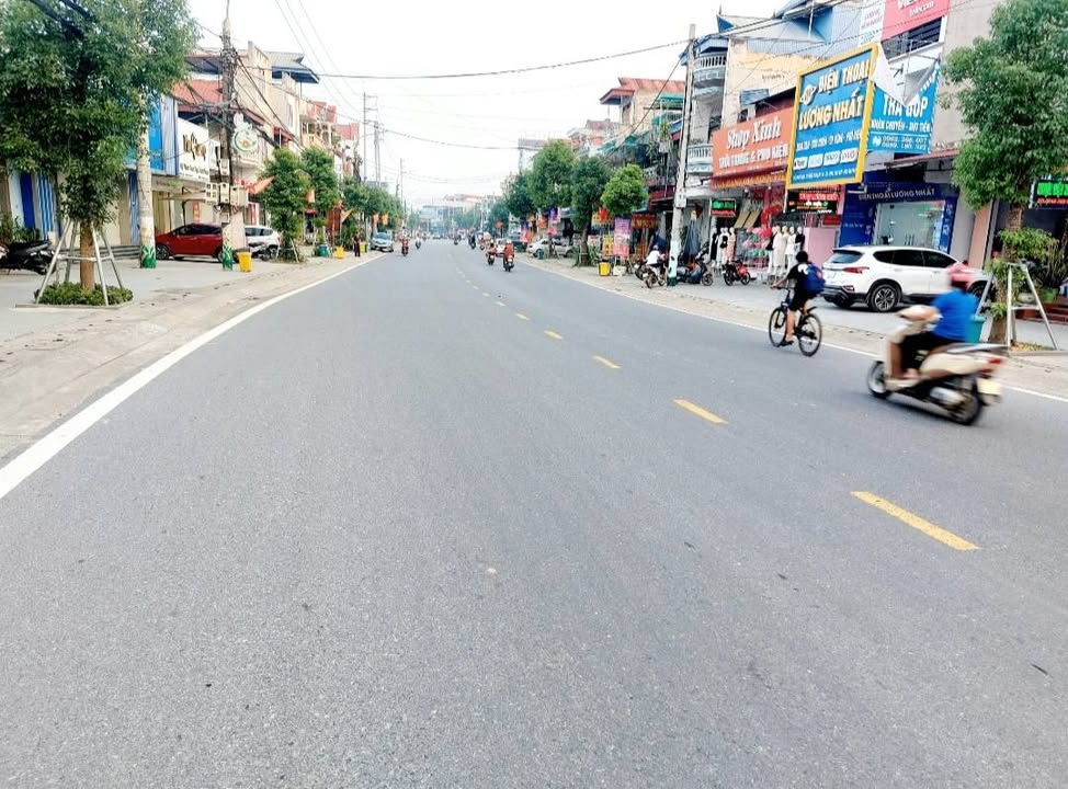 Nhà 2 tầng tại phố Đình - Thị trấn Hùng Sơn 90m² giá 4.25 tỷ - Đầu tư sinh lời ngay!