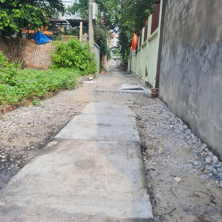 Đất Dục Tú, Đông Anh 43.5m² giá 3 tỷ - Ô tô vào tận nhà, cơ hội đầu tư tuyệt vời!