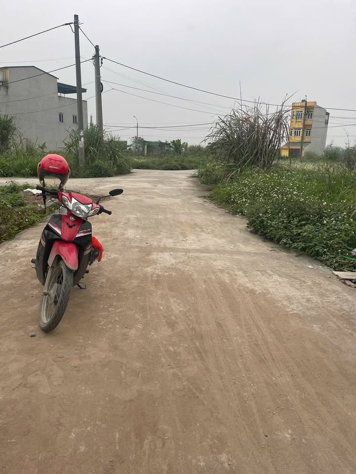 Đất nền Bình Giang - Thanh Xuân 100m² chỉ 1.95 tỷ - Cơ hội đầu tư hấp dẫn!