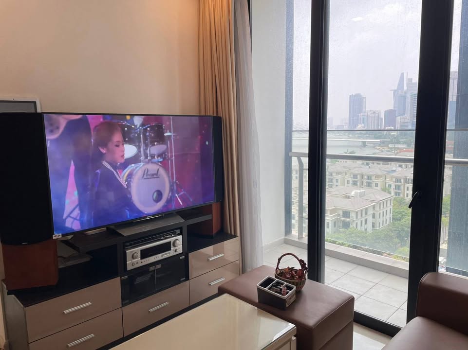 Căn hộ Vinhomes Golden River 74m² giá 20 tỷ - View sông Bitexco đẹp mê ly!