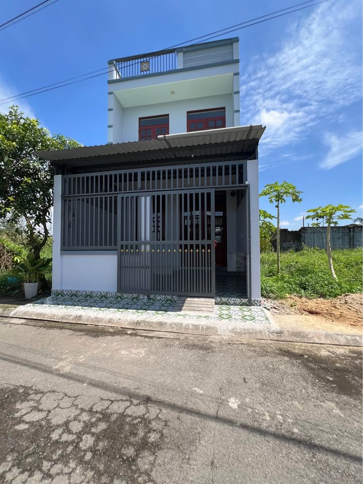 Nhà bán Củ Chi 84.5m² giá 2.75 tỷ - Thiết kế hiện đại, sổ hồng chính chủ!