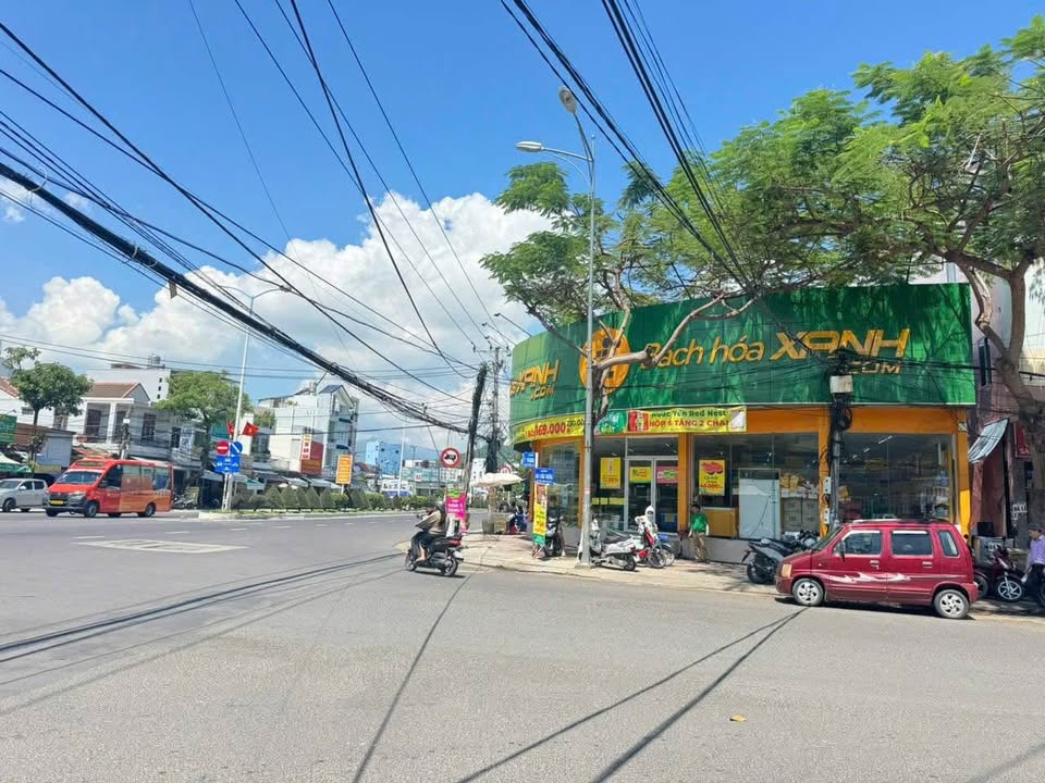 Lô Góc 2 Mặt Tiền Đường 2/4 và Mai Xuân Thưởng 162m² giá 32.4 tỷ - Vị trí kinh doanh sầm uất!