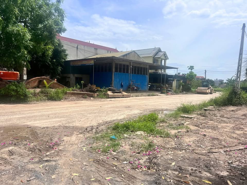 Đất nền 300m² mặt Quốc lộ 45, phường Đông Tiến giá 7 tỷ - Cơ hội đầu tư vàng!