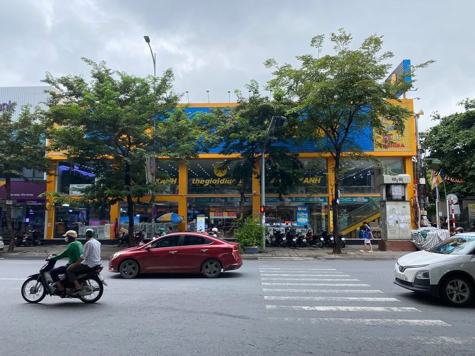 Nhà mặt phố Trương Định Hoàng Mai 100m² giá 60 triệu - Vị trí đắc địa, thuận tiện kinh doanh!