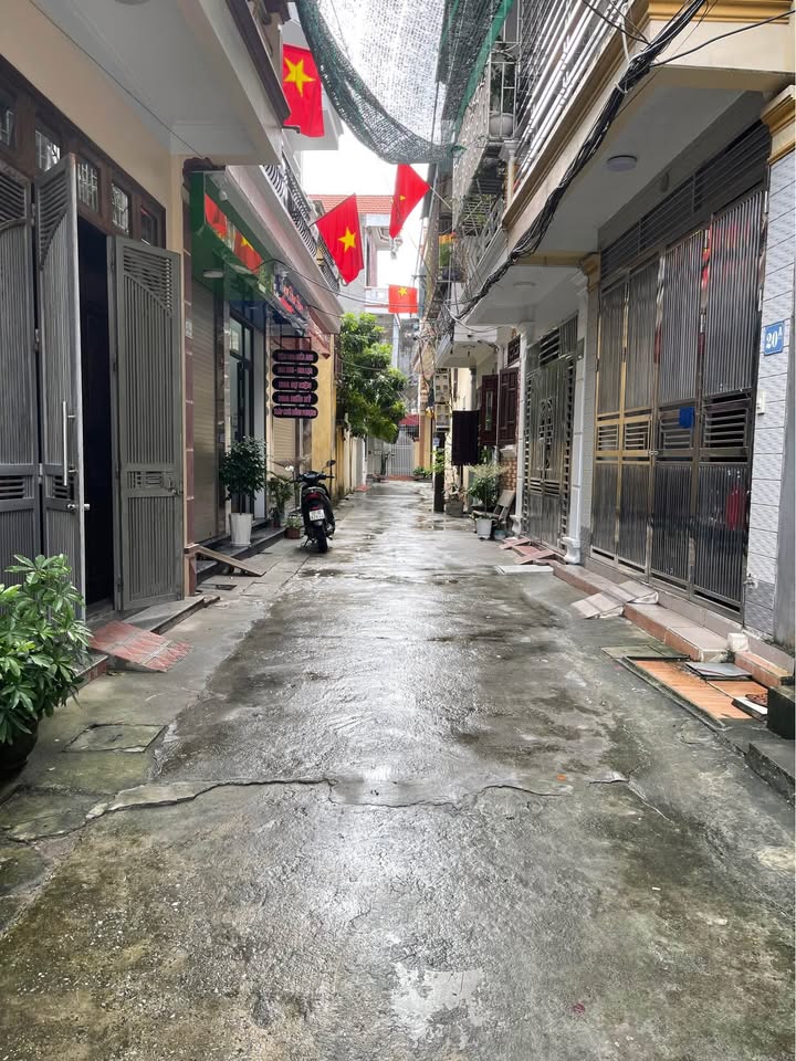 Đất nền Quang Trung Thái Bình 63m² giá 2 tỷ - Ô tô đỗ cửa, kinh doanh thuận lợi!