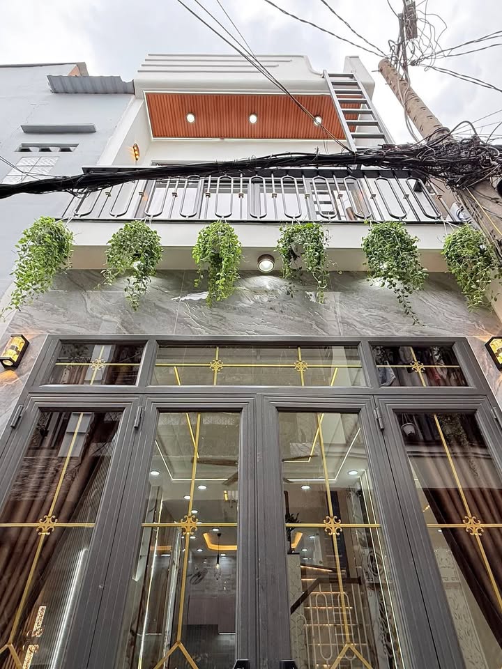 Nhà mini Huỳnh Văn Nghệ Tân Bình 27m² giá 4.1 tỷ - Sổ hồng riêng, đầy đủ nội thất!