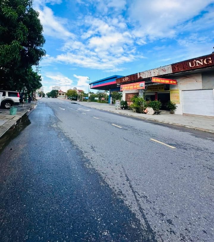 Đất mặt tiền đường Lê Lợi, phường Đồng Hới, diện tích 108m² - Kinh doanh sầm uất!