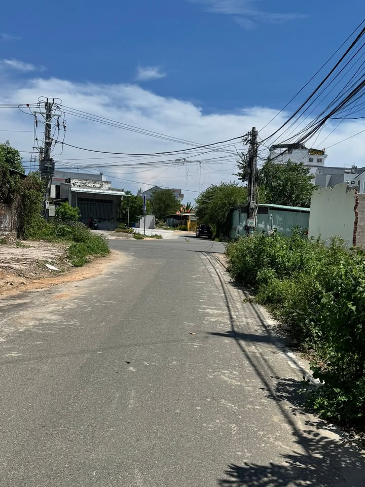 Nhà cấp 4 mặt tiền đường Phan Kế Bính 100m² giá 1.6 tỷ - Cơ hội đầu tư tuyệt vời!