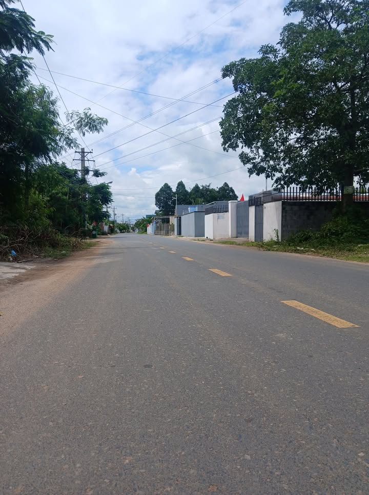 Bán đất mặt tiền đường Hải Thượng Phan Thiết 200m² giá 2.1 tỷ - Đầu tư lý tưởng!