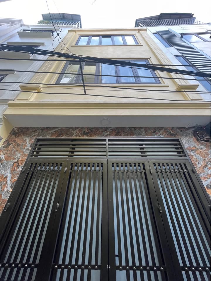 Nhà 4 tầng Cầu Diễn - Bắc Từ Liêm 40m² giá 6.6 tỷ - Full nội thất sang trọng!