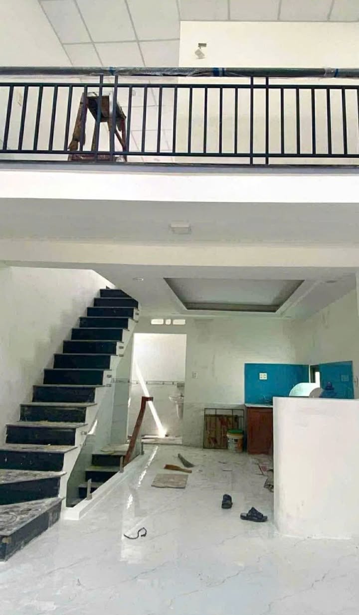 Nhà 2,5 tầng đường Lý Thái Tổ, Quy Nhơn 44m² giá 2,4 tỷ - Hướng Đông Bắc