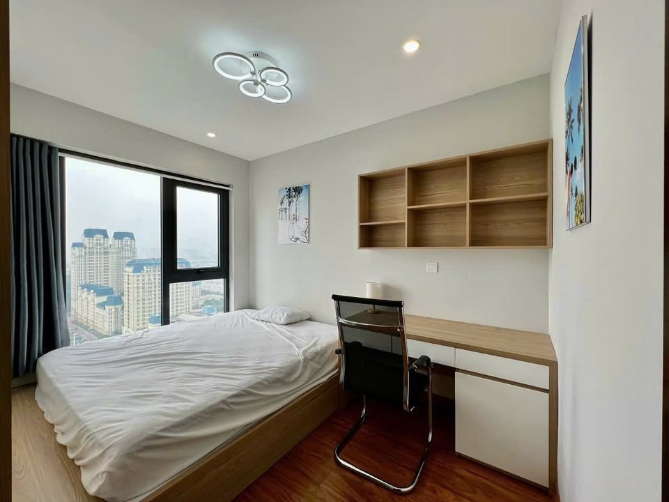 Căn hộ Golden Place Mễ Trì 120.6m² giá 10.85 tỷ - Sổ đỏ chính chủ, NT cơ bản