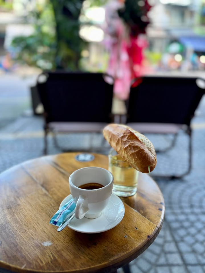 Bán gấp nhà mặt tiền đường Cù Chính Lan, Thanh Khê, Đà Nẵng 78m² - Full nội thất cao cấp!