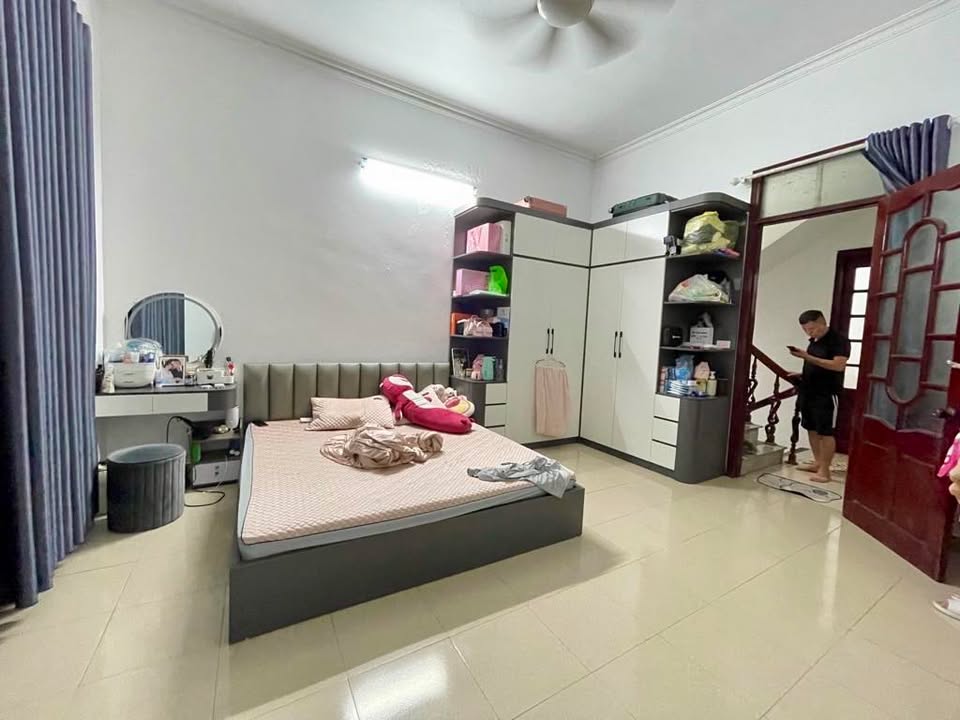 Nhà riêng Xuân Đỉnh 58m² giá 9.8 tỷ - Sổ đỏ chính chủ, sẵn sàng giao dịch!