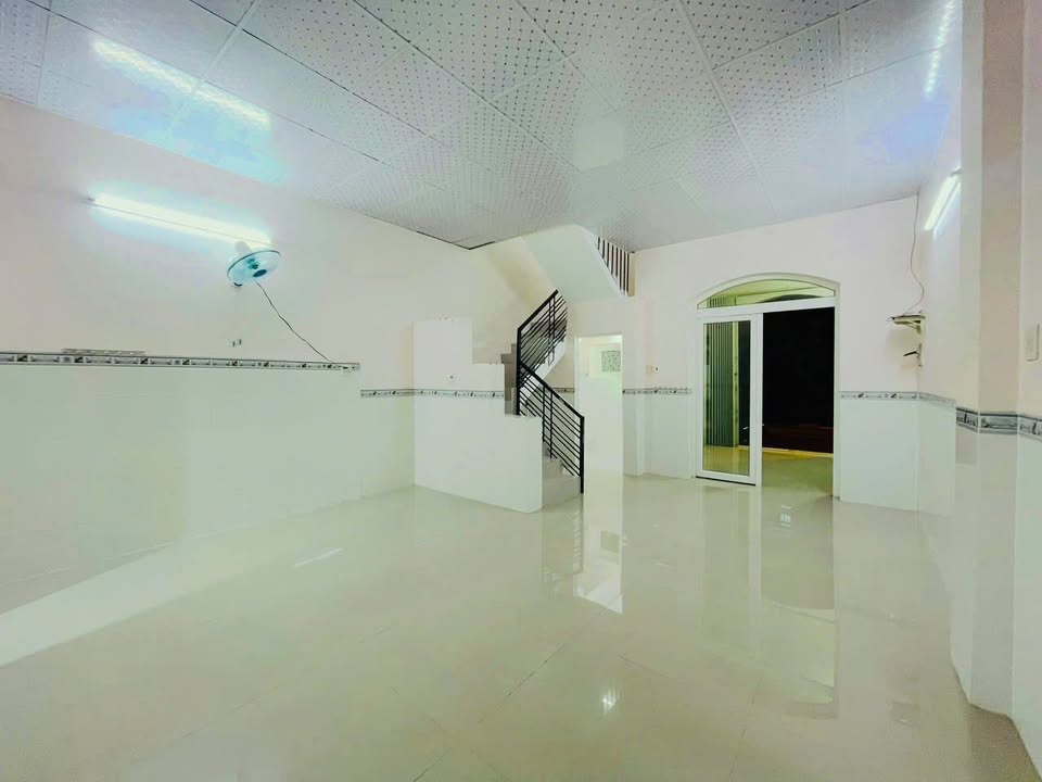 Nhà cho thuê Diamond City Long Xuyên 2PN giá 6 triệu - Vào ở ngay!