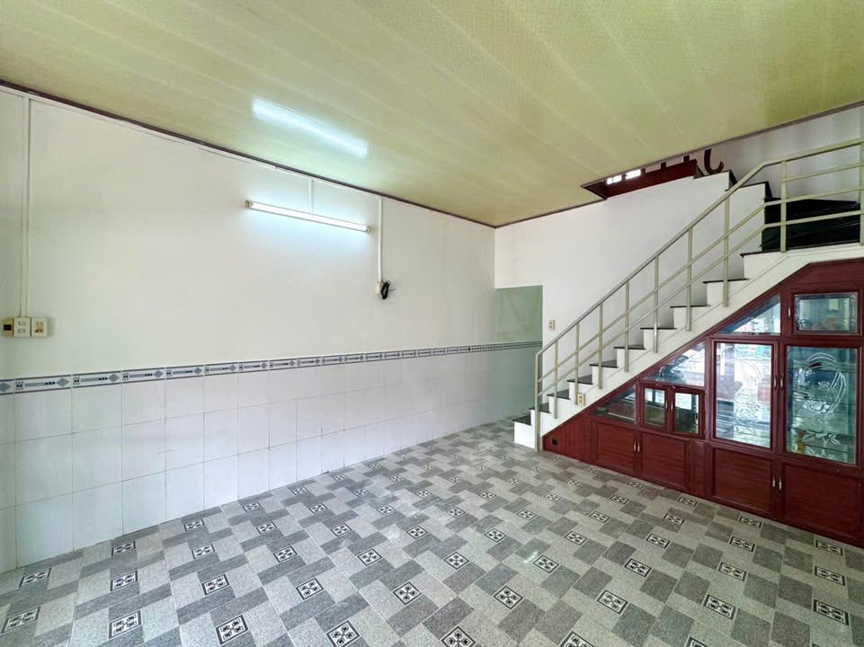 Nhà cấp 4 mặt tiền Phước Long - Nha Trang 29m² giá 3.95 tỷ - Kinh doanh sầm uất!