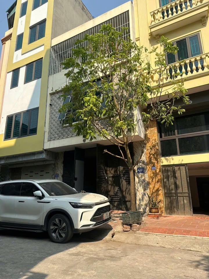 Nhà 3 tầng cho thuê tại Đìa Lão, Kiến Hưng - Mặt tiền 5,6m, giá thỏa thuận!