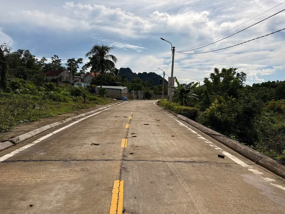 Đất nền Hoành Bồ Hạ Long 1370m² giá 2.74 tỷ - Mặt đường ô tô tránh nhau!