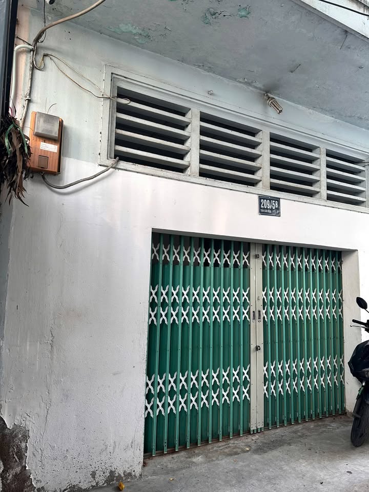 Nhà bán quận 7 69m² giá 5.2 tỷ - Hẻm thông thoáng, chính chủ!