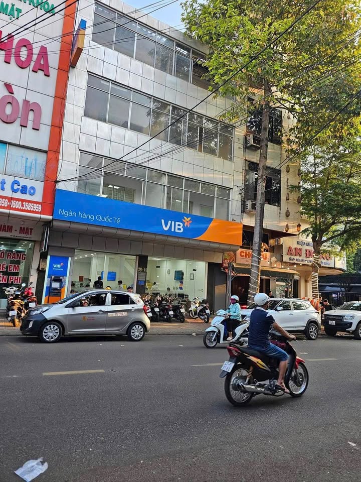 Mặt bằng kinh doanh 900m² Trần Hưng Đạo - Cơ hội vàng cho doanh nghiệp!