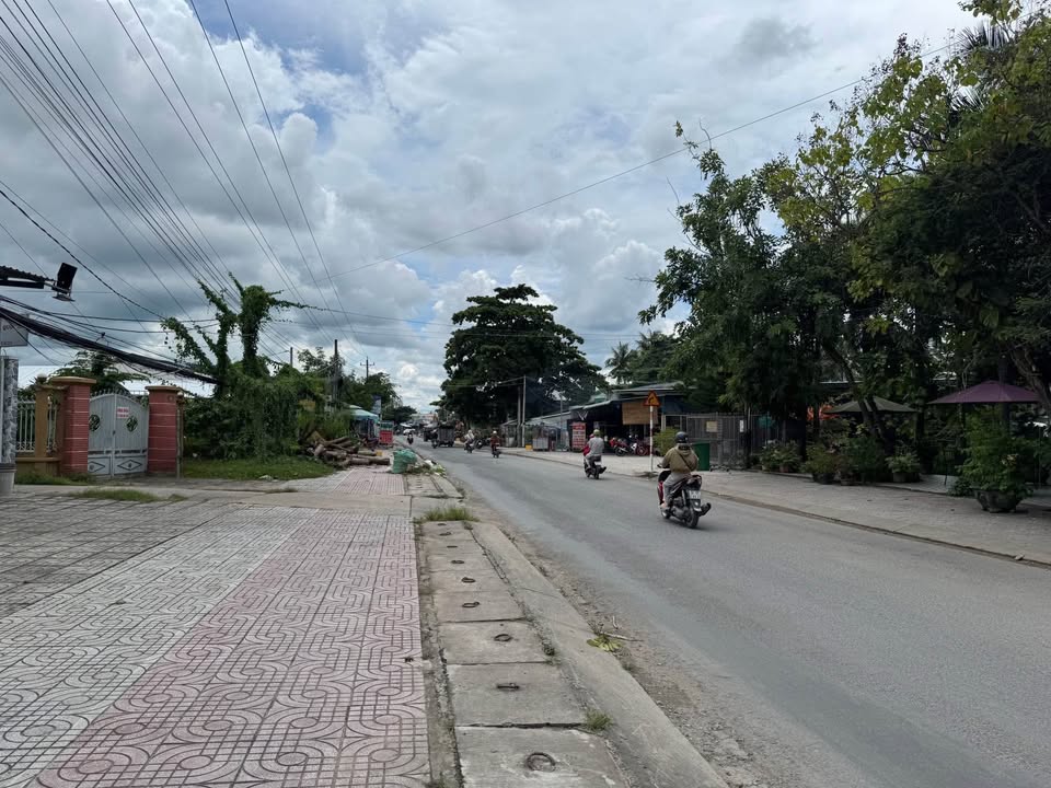 Đất Hẻm Đá Mi, Đường Hùng Vương, Vĩnh Long 135m² giá 389 triệu - Thương lượng hấp dẫn!