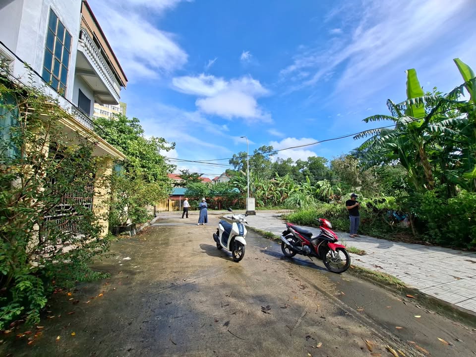 Đất liền kề Mb 939 Đông Vệ 284m² giá 9.9 tỷ - Đầu tư kinh doanh sinh lời!