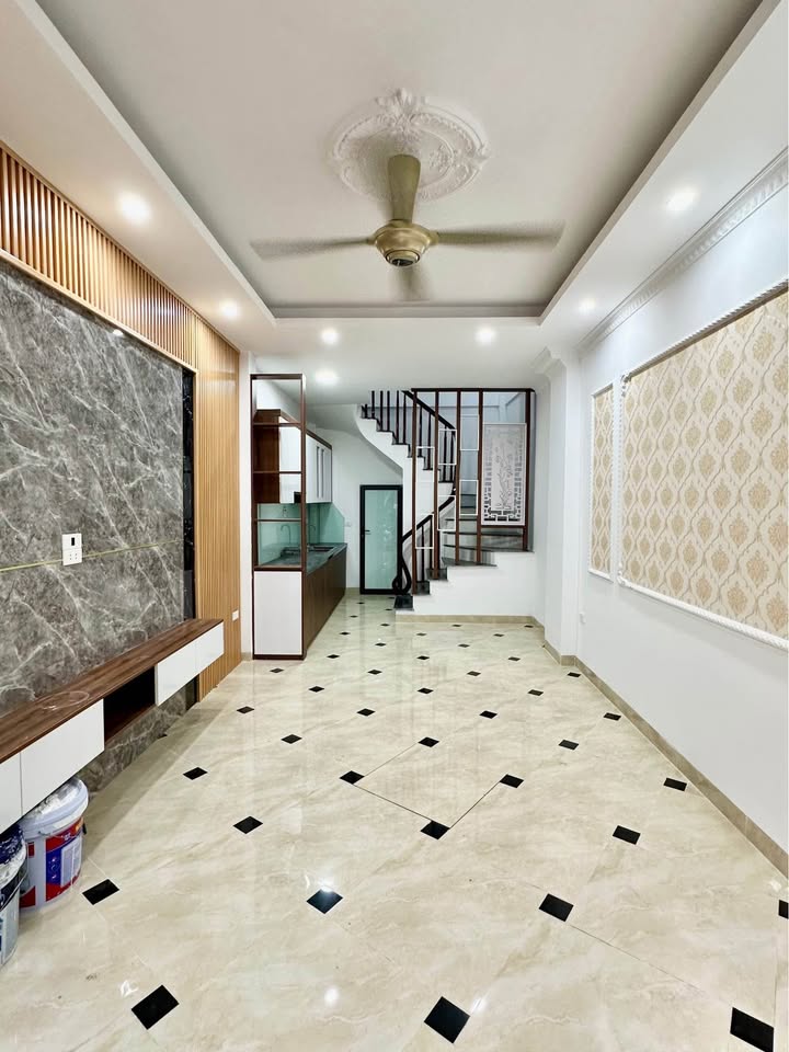 Townhouse 5 tầng Yên Nghĩa 32m² giá 5.7 tỷ - Sổ hồng chính chủ, hỗ trợ vay ngân hàng!