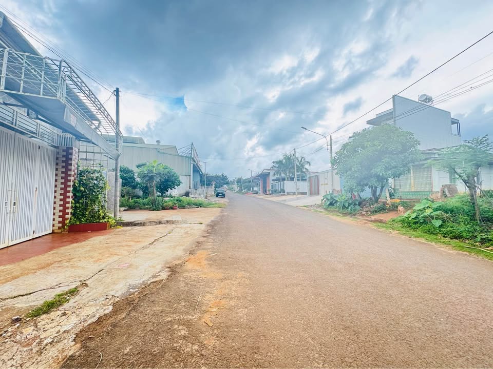 Đất thổ cư Hẻm 220 Lê Duẩn, Pleiku 120m² giá 1 tỷ - Hướng Bắc, ô tô vào tận nơi!