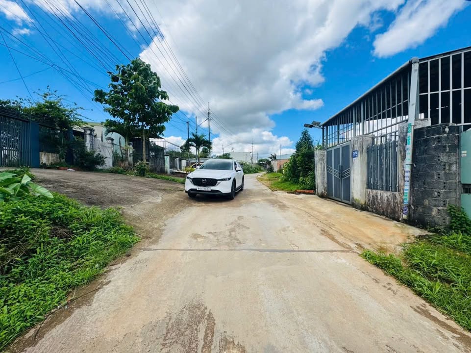 Đất ở Hẻm 56 Trần Nhật Duật, Pleiku 200m² giá 1.2 tỷ - View thành phố đẹp!