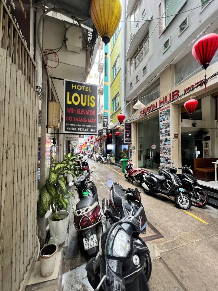 Cho thuê nhà mặt tiền đường Phạm Ngũ Lão, Quận 1 - Diện tích 56m², thuận lợi kinh doanh!