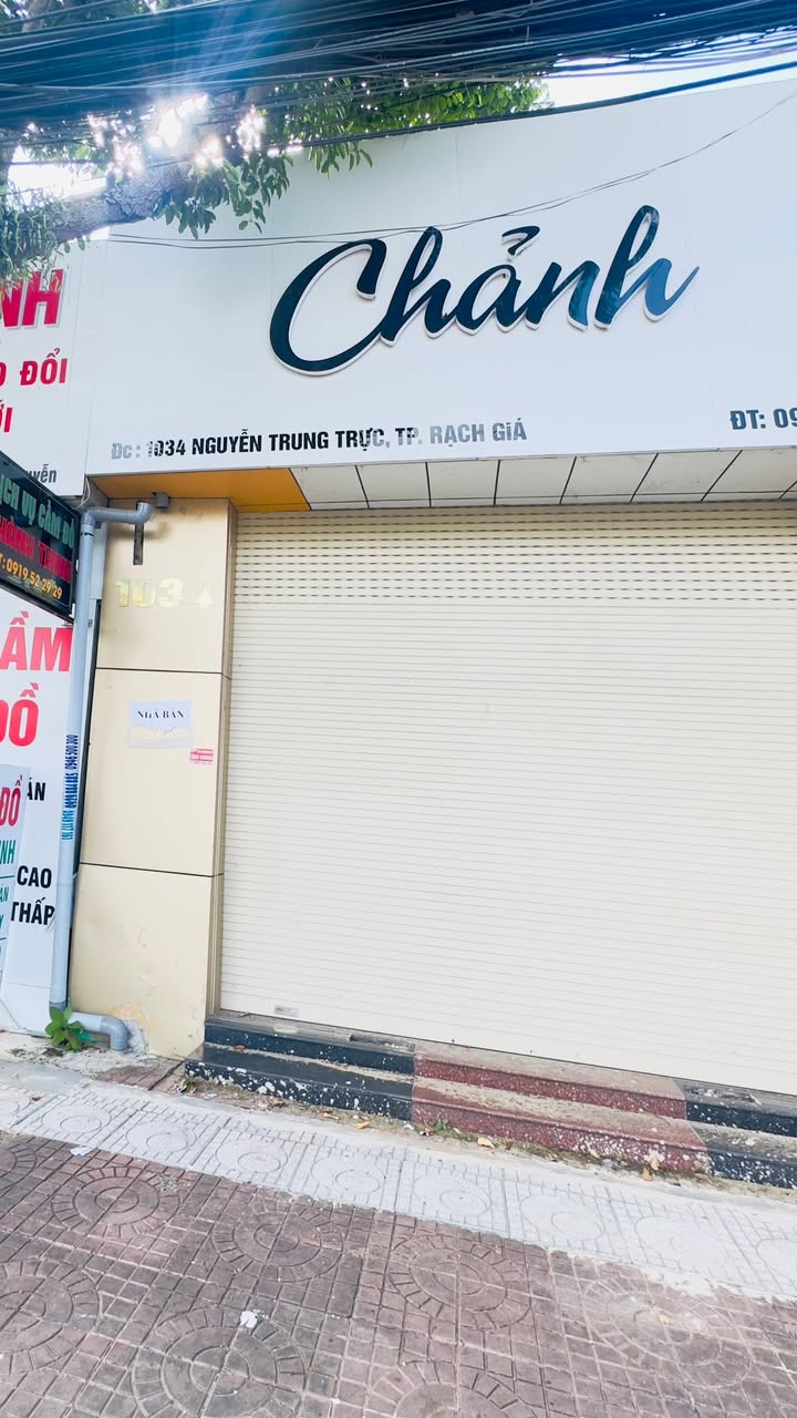 Bán nhà mặt tiền đường Nguyễn Trung Trực, Rạch Giá, 156.8m² - Vị trí kinh doanh sầm uất!