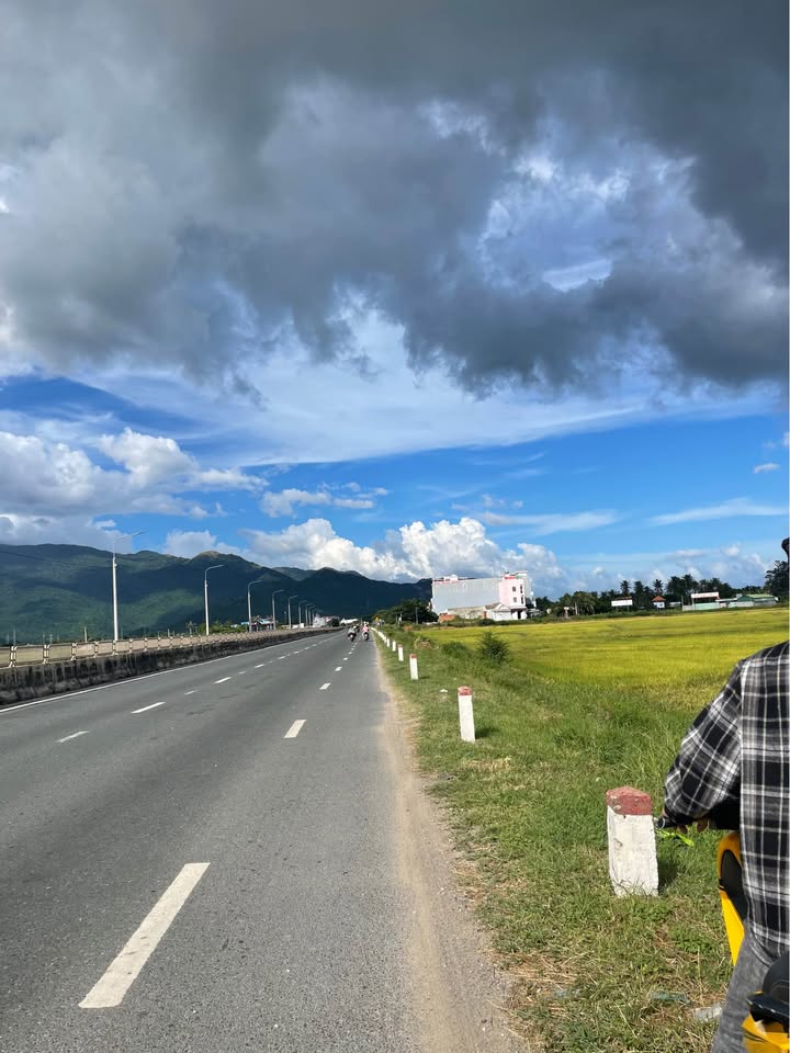 Đất thổ cư Vạn Bình 400m² giá 900 triệu - Sổ đỏ chính chủ