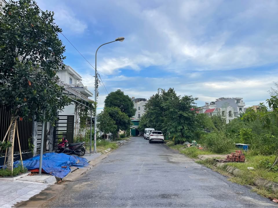 Đất biệt thự Vườn Hồng Hải Phòng 150m² giá 9.3 tỷ - Đường rộng ô tô đỗ cửa