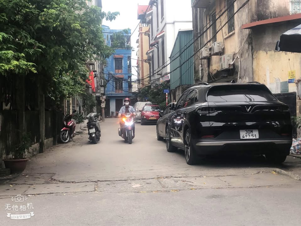 Nhà bán gần Đại học Công nghiệp Hà Nội, 42m² giá 8 tỷ - Ô tô vào tận nơi!