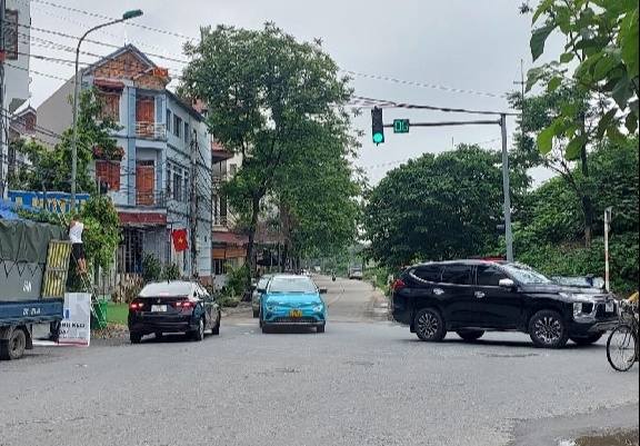 Bán đất mặt phố Mai Đình, Sóc Sơn 83m² - Vị trí đắc địa, tiện ích xung quanh!