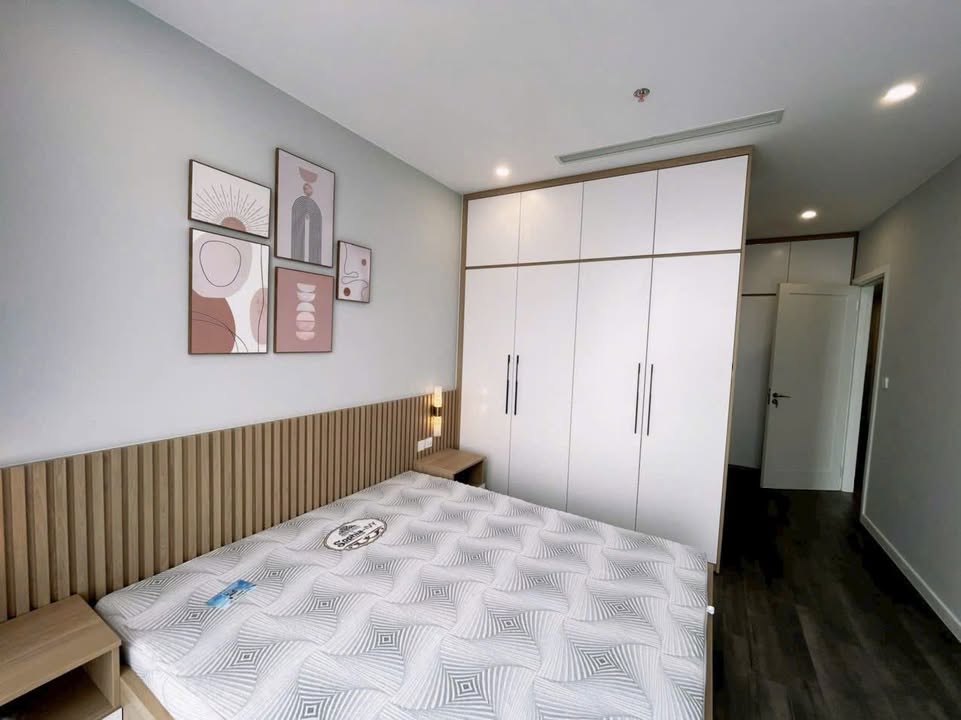 Căn hộ Vinhomes West Point 130m² giá chỉ 16 tỷ - Căn góc đẹp, view toàn cảnh!