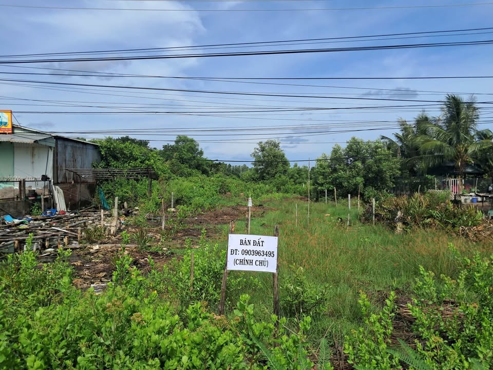 Đất nền Năm Căn 340m² giá 1.8 tỷ - Mặt tiền Đường Nguyễn Tất Thành, cơ hội đầu tư tuyệt vời!