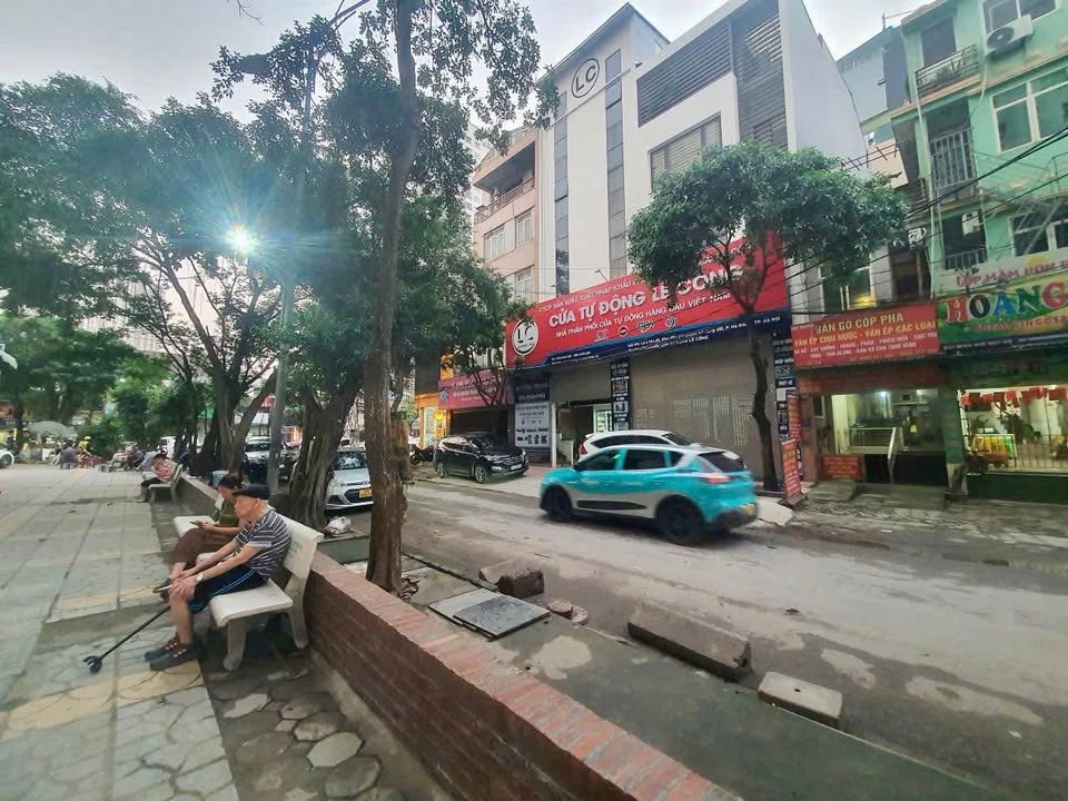 Bán tòa nhà FrontHouse 6 tầng Tân Triều, Hà Đông 210m² giá 80 tỷ - Kinh doanh đỉnh cao!