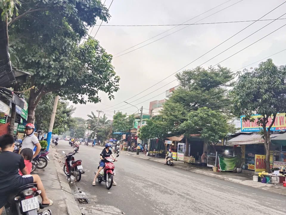 FrontHouse 100m² Mặt Tiền Huỳnh Thị Tươi 5 tỷ - Vị trí Kinh Doanh Sầm Uất!