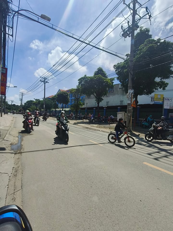 Nhà mặt tiền Đường số 4, Bình Tân 72m² giá 4.05 tỷ - Kinh doanh tuyệt vời!