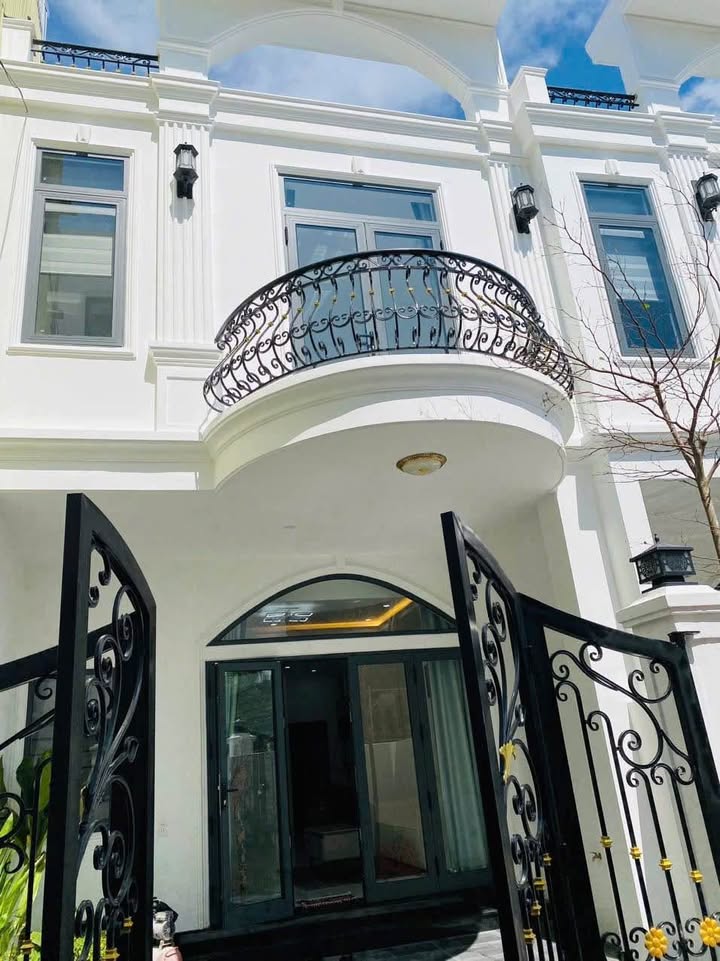 Nhà 2 tầng tại Mỹ Thượng, Tp Huế, 81m² giá chỉ 2.85 tỷ - Đường ô tô tránh nhau thoải mái!