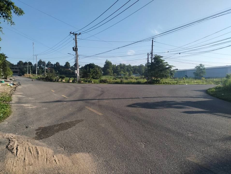 Đất nền xã Tam Phước 500m² giá 1.7 tỷ - View núi mát mẻ, thích hợp làm nhà vườn!