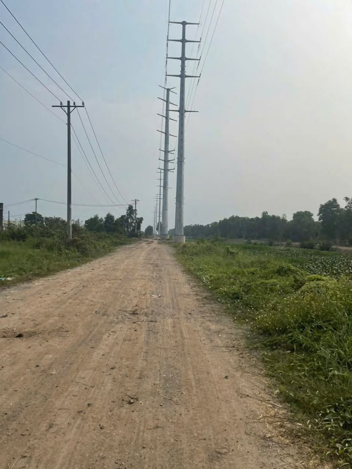 Đất Hóc Môn 24.492m² giá 64 tỷ - Đầu tư sinh lời ngay hôm nay!